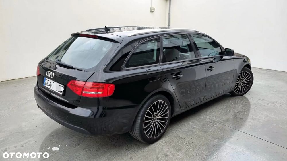 Audi A4 Avant 2.0 TDI DPF quattro - 4