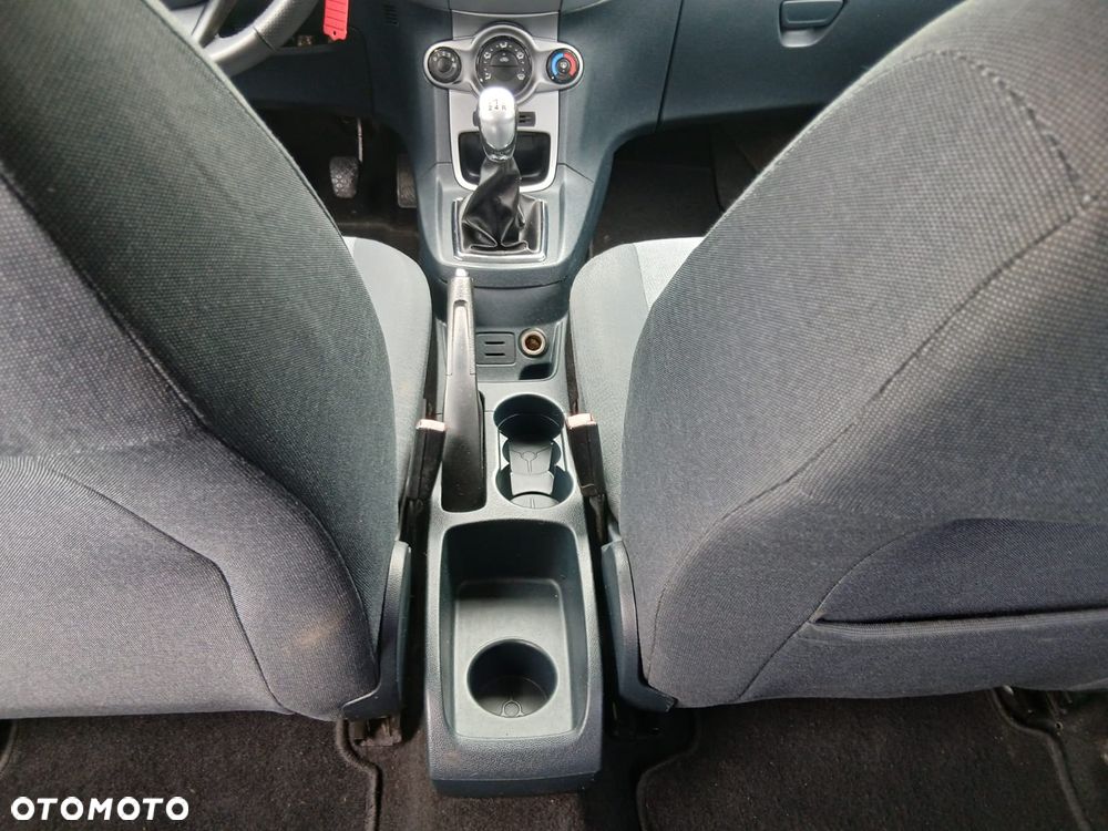 Ford Fiesta 1.25 Ambiente - 31