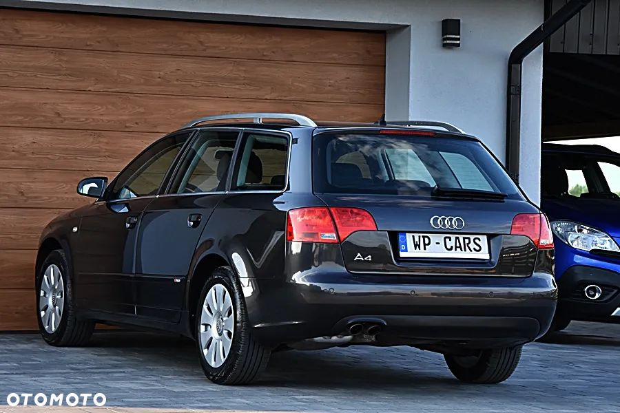 Audi A4 Avant 2.0 TDI - 9