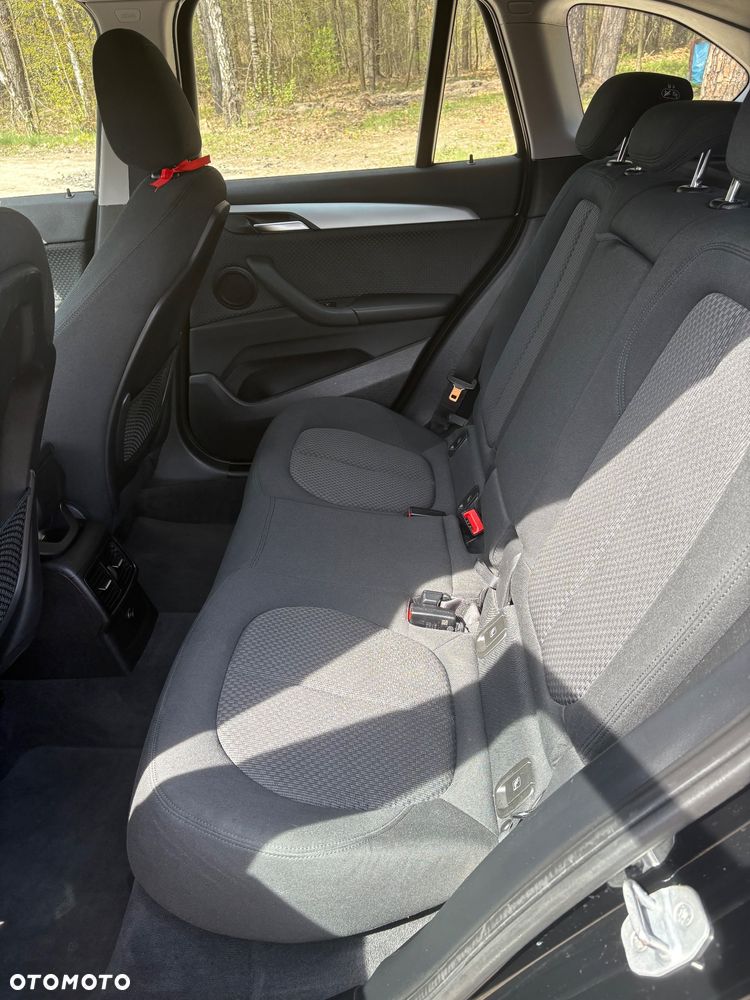 BMW X1 sDrive18i Sport Line - 12