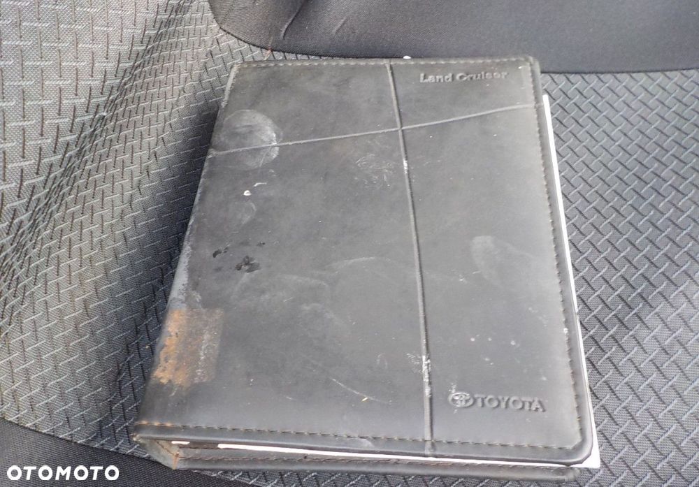 Toyota Land Cruiser - 26