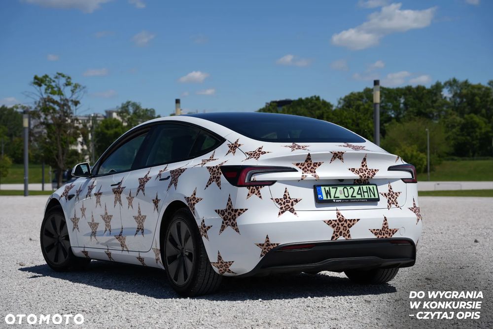 Tesla Model 3 - 12