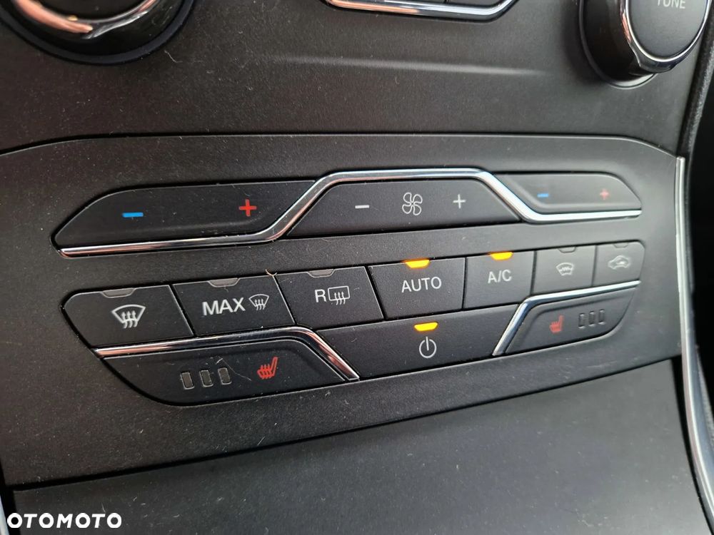 Ford S-Max 2.0 TDCi 4WD Titanium PowerShift - 15