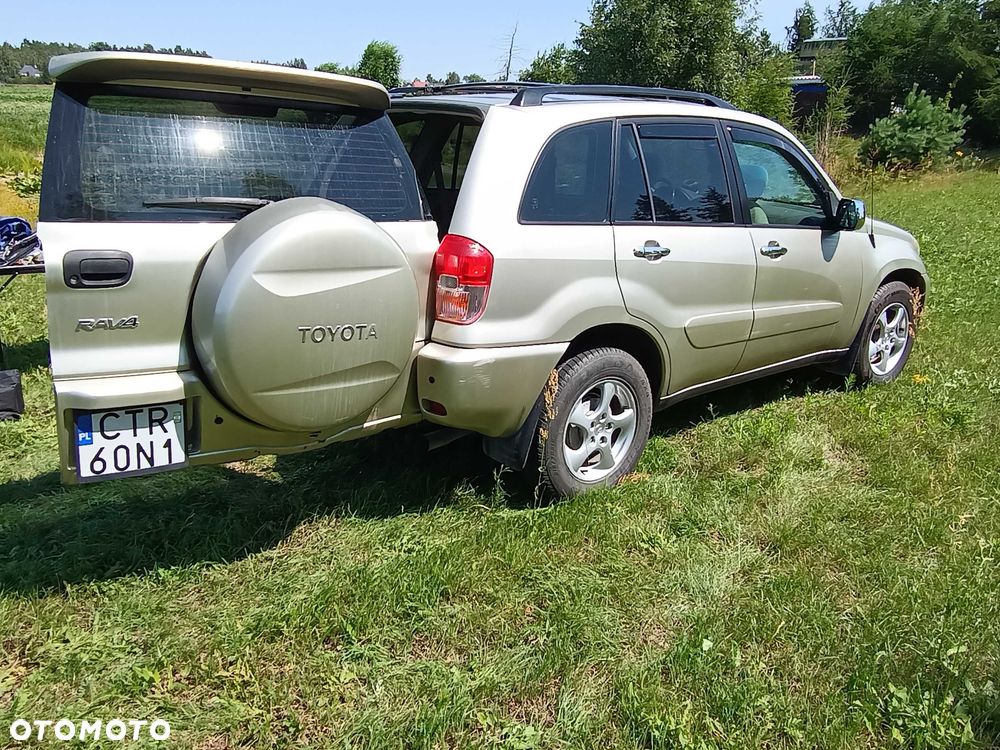 Toyota RAV4 - 1