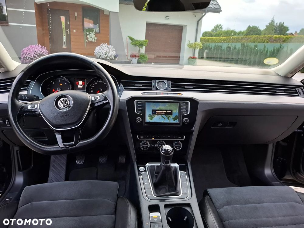 Volkswagen Passat 2.0 TDI (BlueMotion Technology) Highline - 21