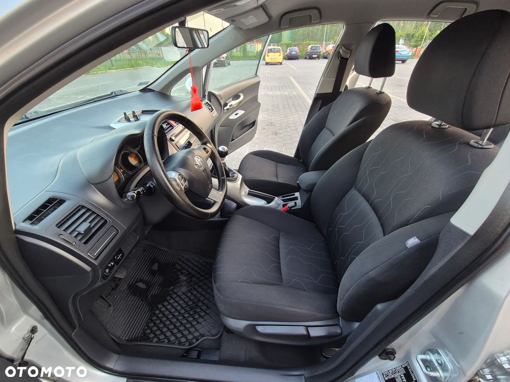 Toyota Auris 1.6 Luna - 22