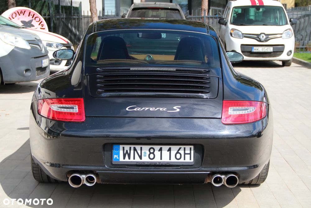 Porsche 911 Carrera S - 6