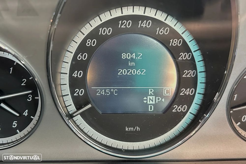Mercedes-Benz E 350 CDi Avantgarde BlueEfficiency - 16