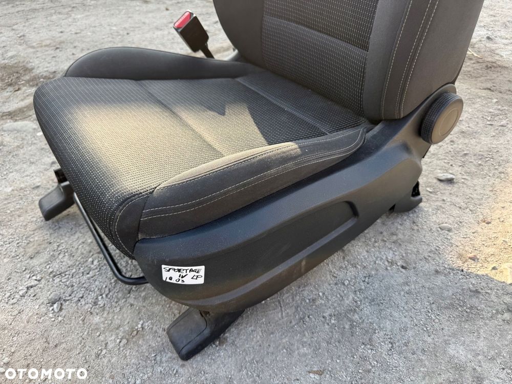 kia sportage 4 iv fotel kierowcy lewy przód przedni materiał - 5