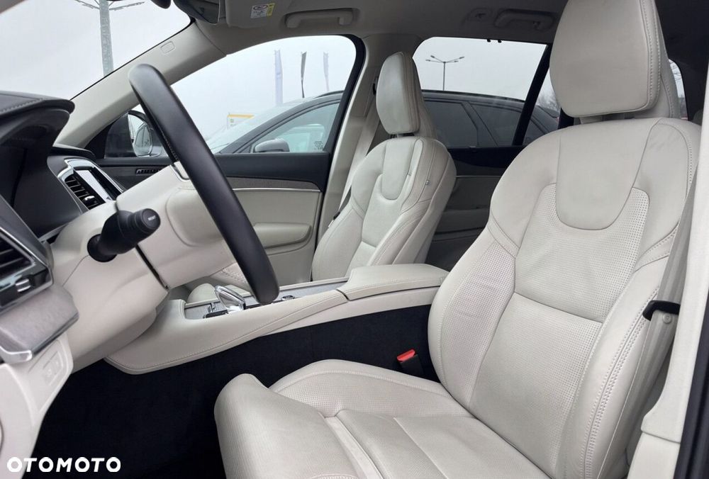 Volvo XC 90 - 10