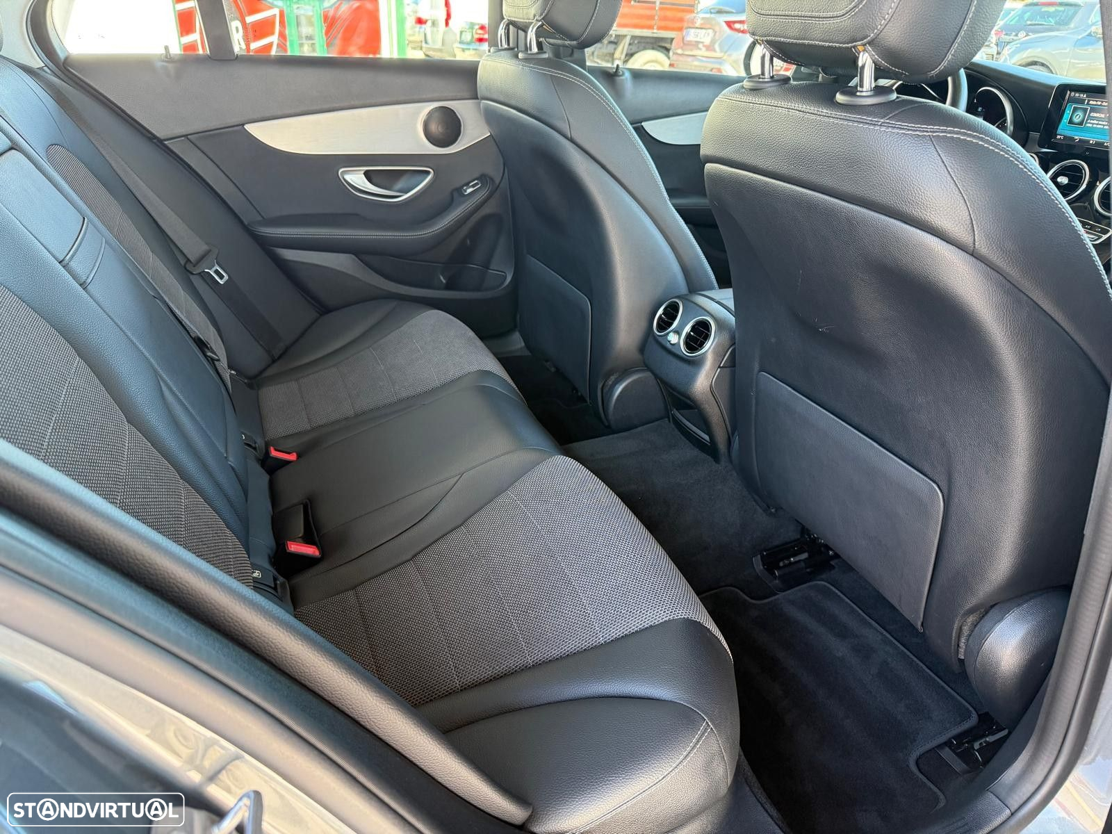 Mercedes-Benz C 220 d Avantgarde - 23