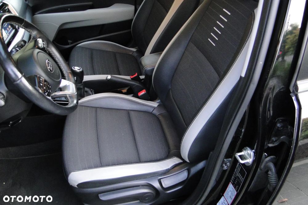 Kia Stonic 1.0 T-GDI 120 Platinum Edition - 11
