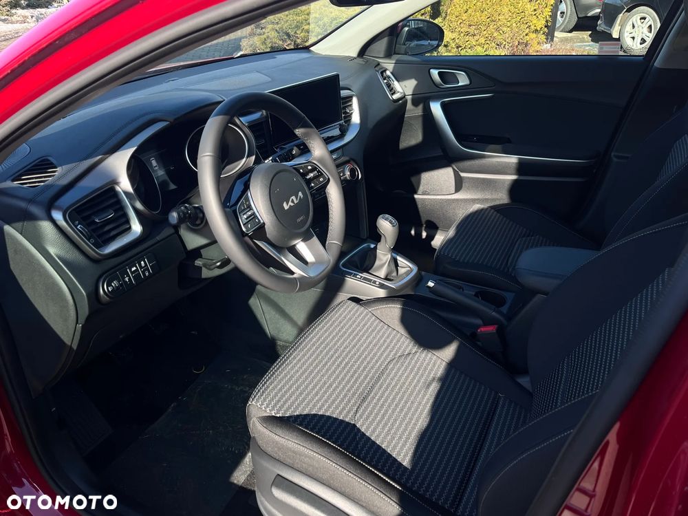 Kia Ceed 1.5 T-GDI M - 14