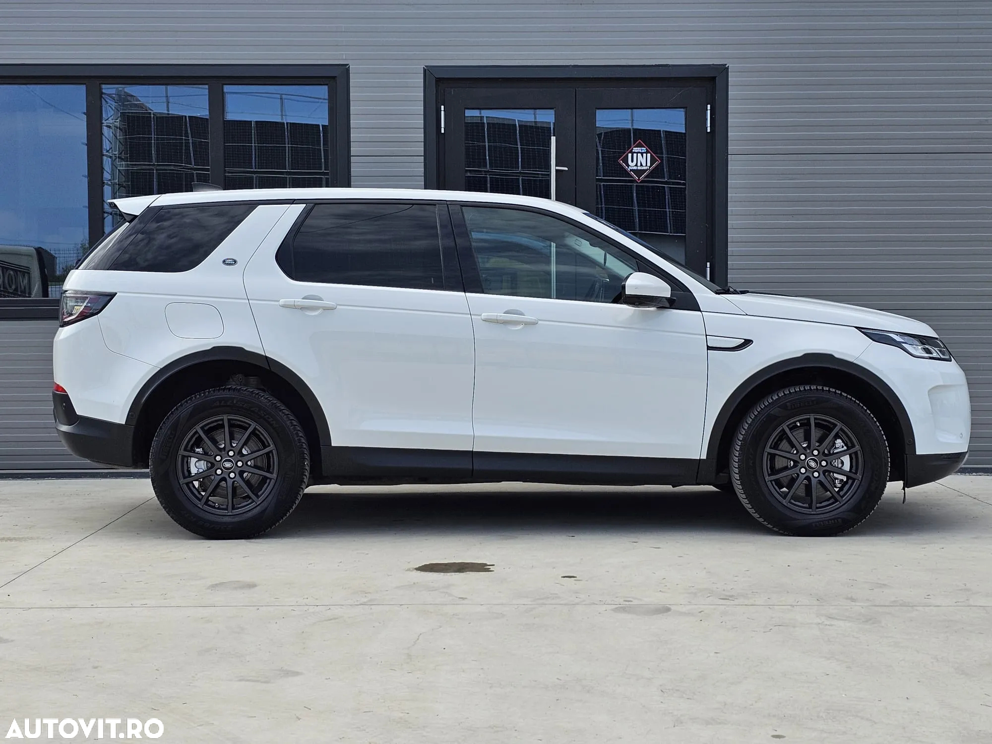 Land Rover Discovery Sport 2.0 D200 MHEV Urban Edition - 8