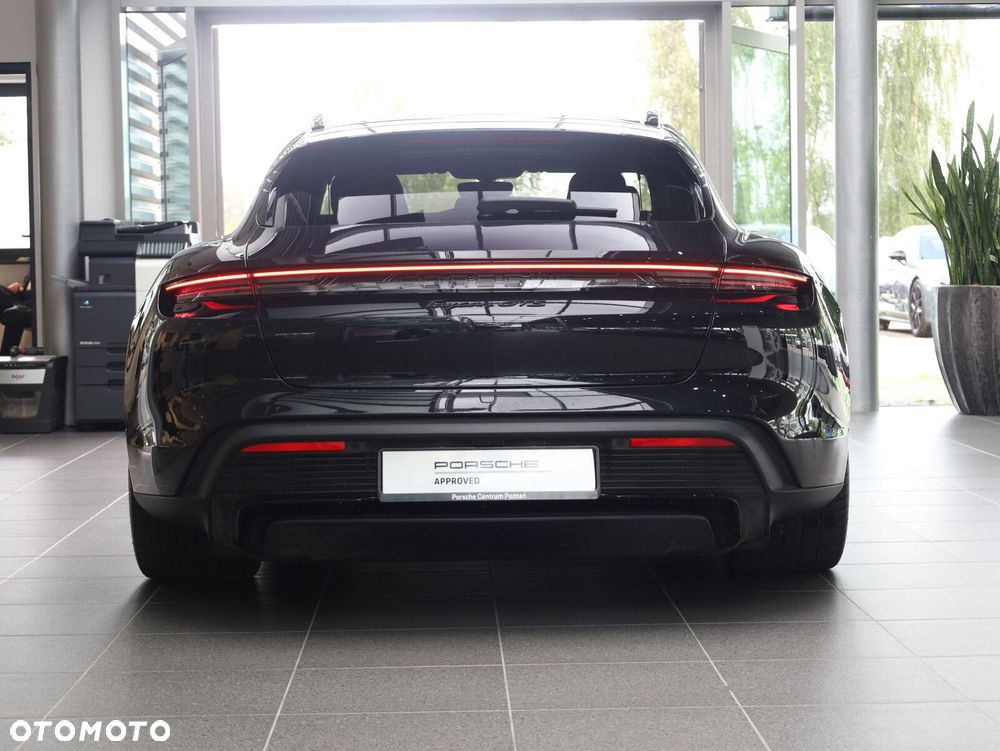 Porsche Taycan - 7