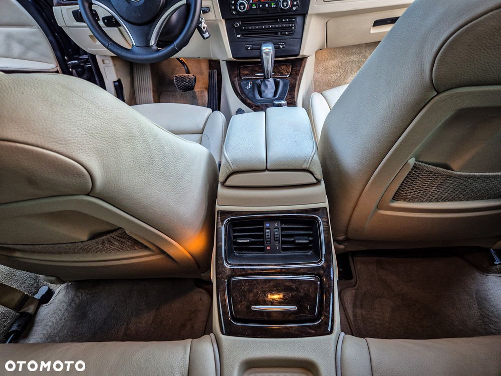 BMW Seria 3 - 22