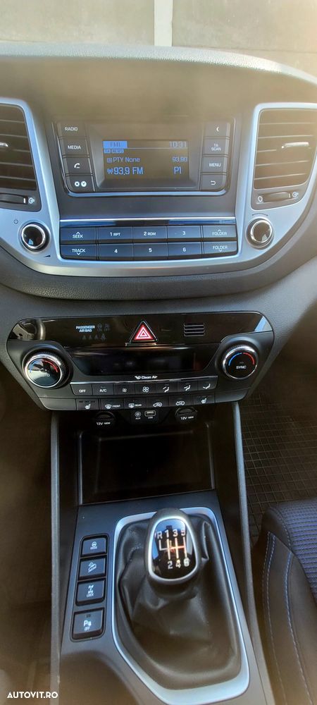 Hyundai Tucson 2.0 CRDI 4WD 6MT Style - 12