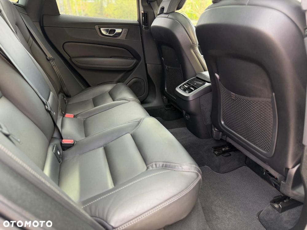 Volvo XC 60 - 21