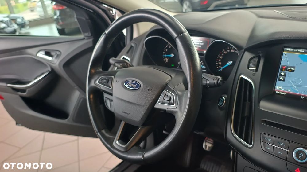 Ford Focus 1.5 EcoBoost Titanium ASS - 26