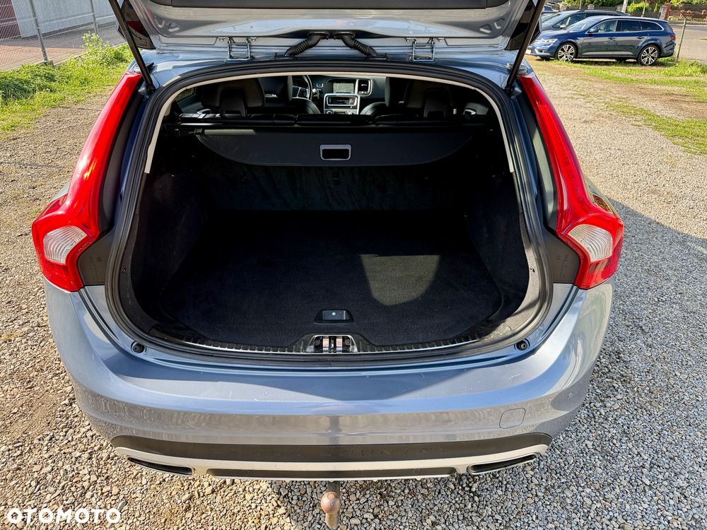 Volvo V60 Cross Country D3 Geartronic Momentum - 15