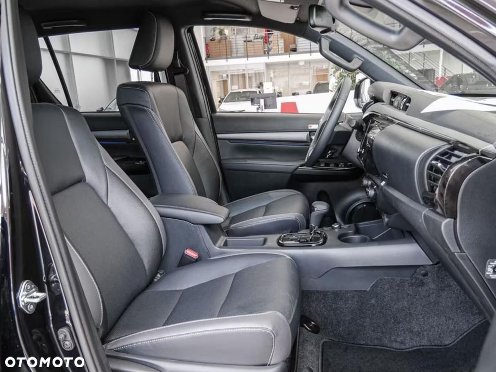 Toyota Hilux 2.8 D-4D Double Cab Invincible 4x4 - 10