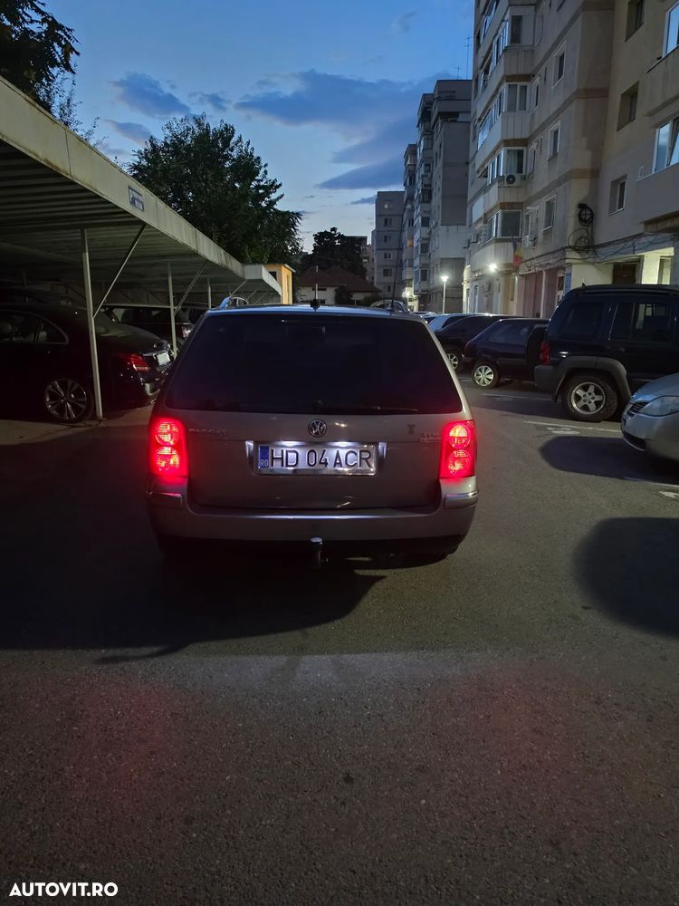 Volkswagen Passat 1.9TDI Highline - 23