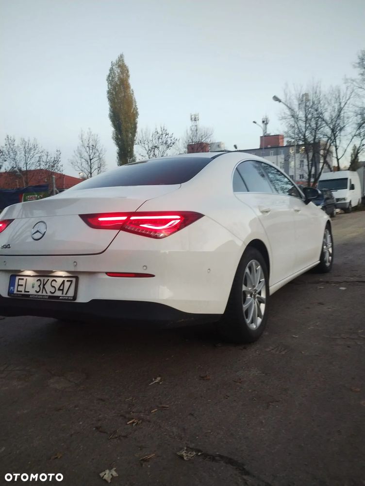 Mercedes-Benz CLA 200 4-Matic Progressive 8G-DCT - 4