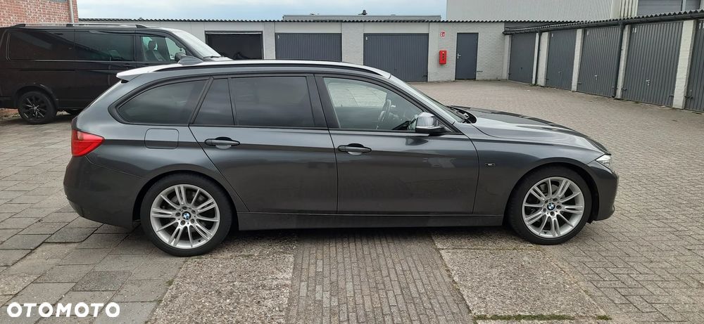 BMW Seria 3 330d Sport Line - 10