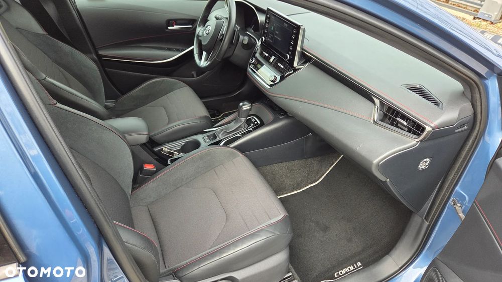 Toyota Corolla 2.0 Hybrid Executive - 13