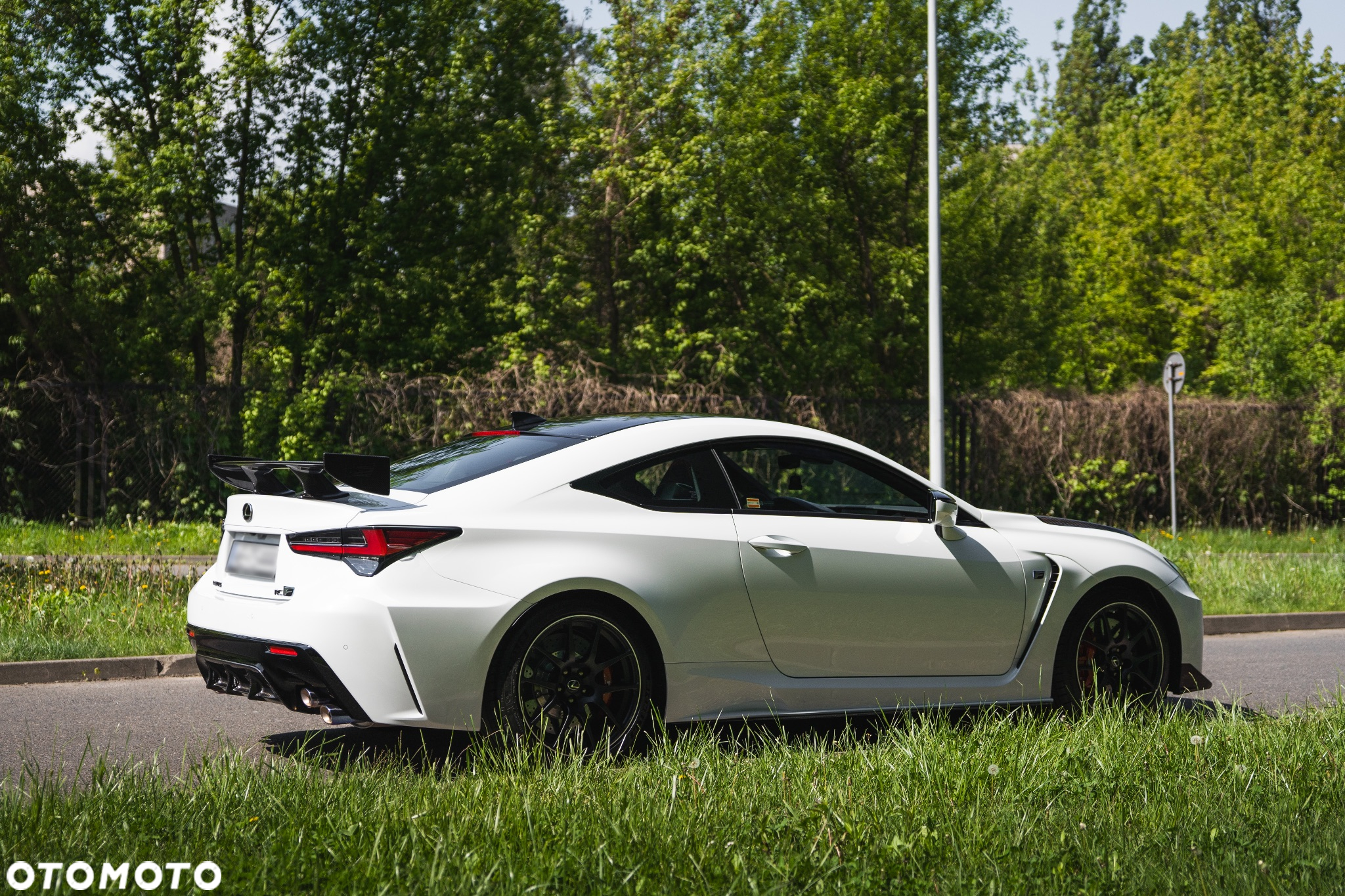 Lexus RC - 8