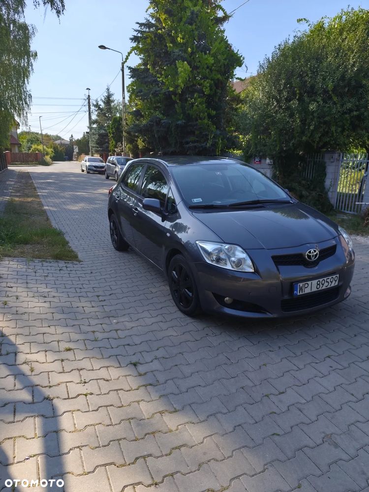 Toyota Auris 1.4 D-4D Luna - 1