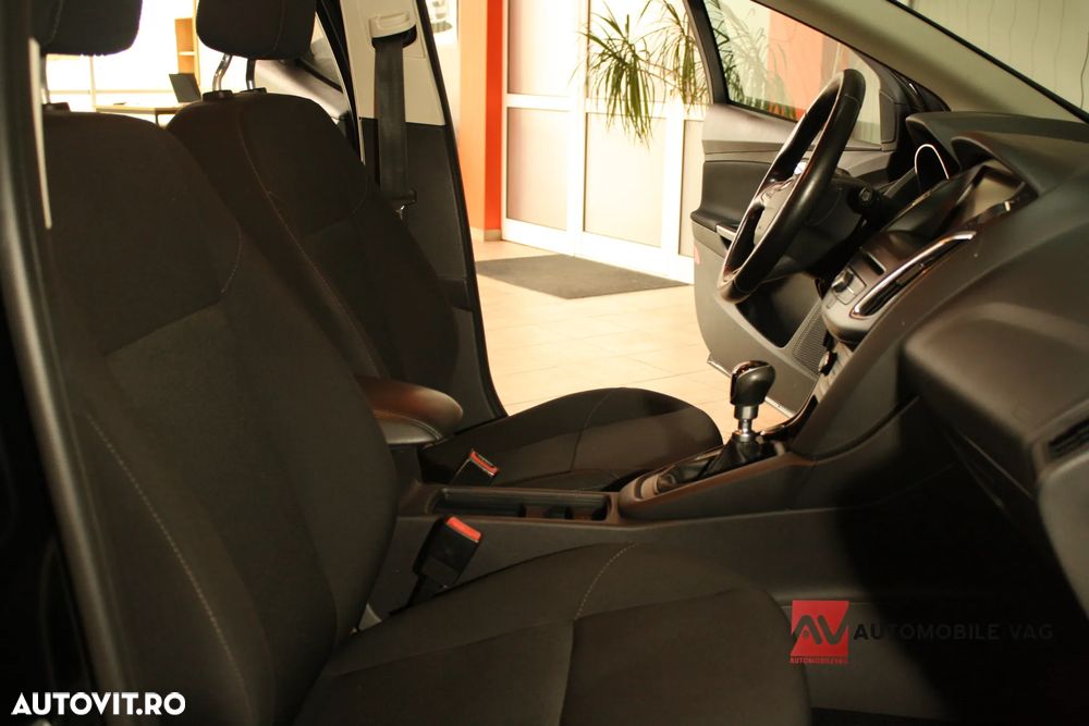 Ford Focus 1.5 TDCi DPF Start-Stopp-System Business - 10