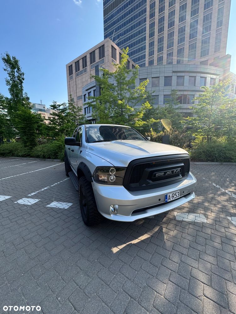 Dodge RAM 5.7 4x4 - 2