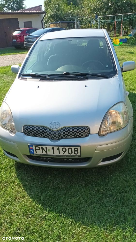 Toyota Yaris 1.0 Base - 4