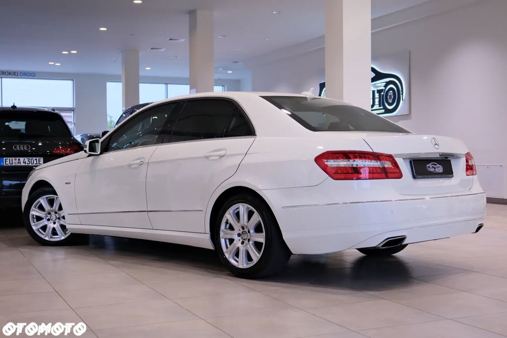 Mercedes-Benz Klasa E 350 CDI DPF BlueEFFICIENCY 7G-TRONIC Avantgarde - 14