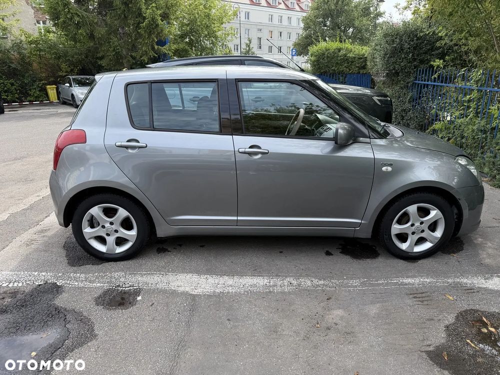 Suzuki Swift - 1