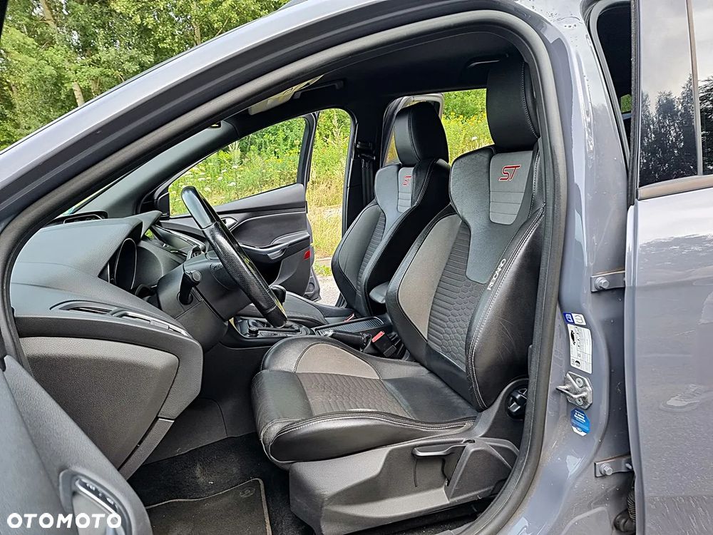 Ford Focus 2.0 TDCi ST - 6