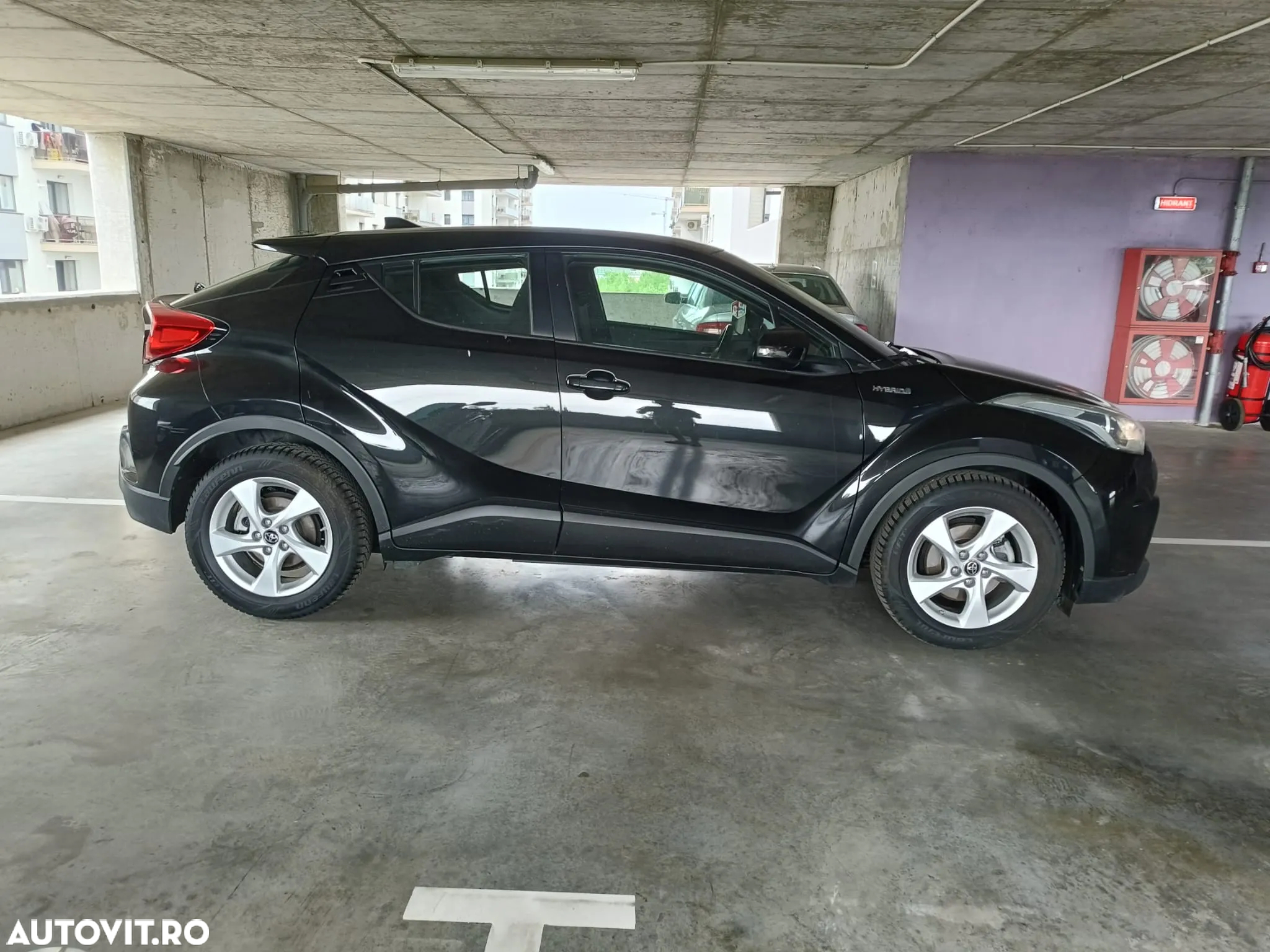 Toyota C-HR 1.8 HSD 4x2 CVT C-lassy - 3