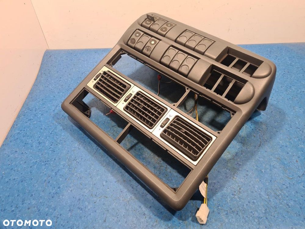 IVECO EURO CARGO PANEL ŚRODKOWY 504034778 - 6