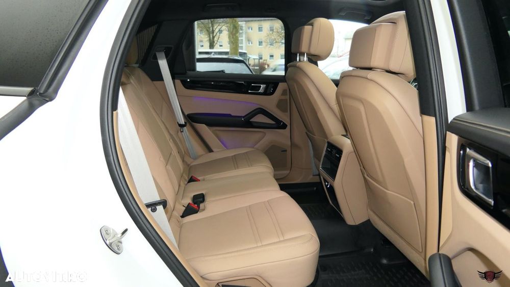 Porsche Cayenne Tiptronic S Platinum Edition - 33