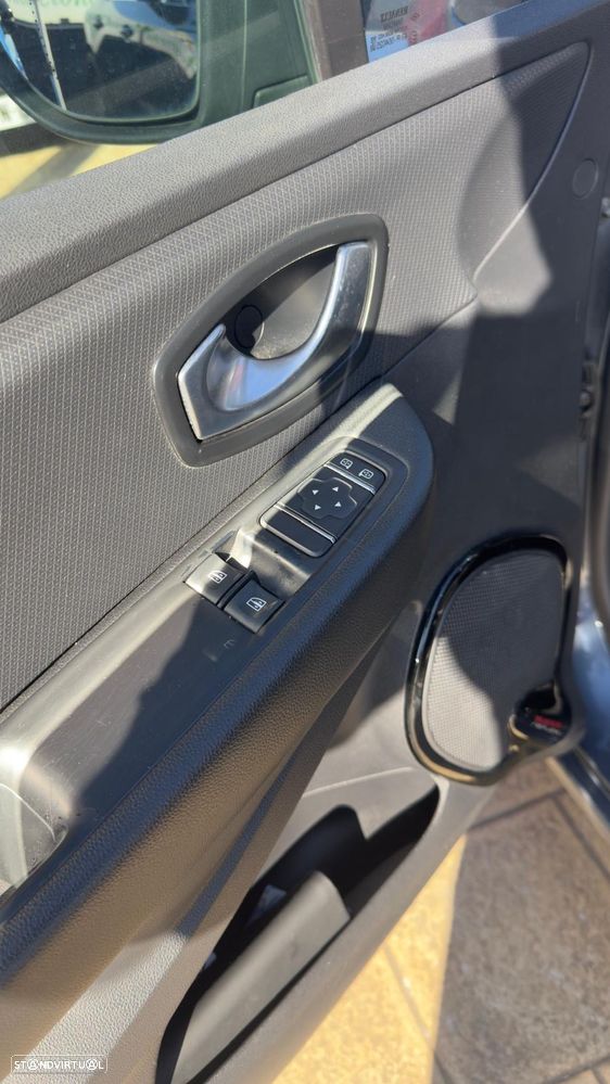 Renault Clio Sport Tourer 0.9 TCe Limited Edition - 10