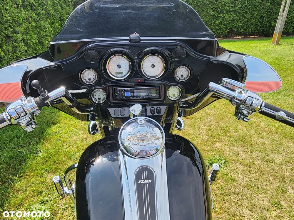 Harley-Davidson Touring Street Glide - 11