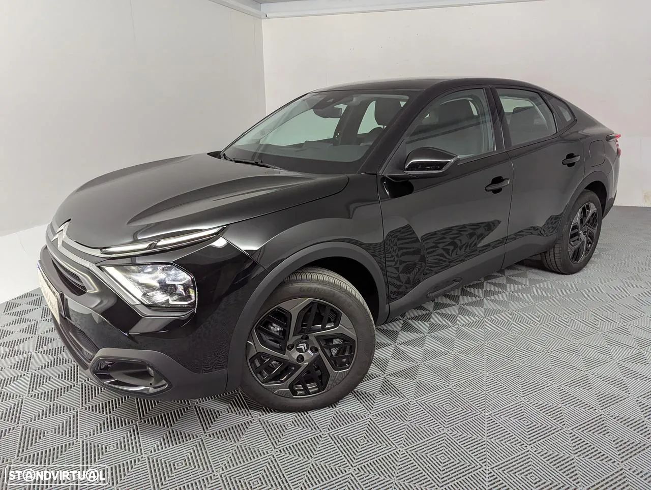 Citroën C4 X 1.2 PureTech Plus EAT8 - 1