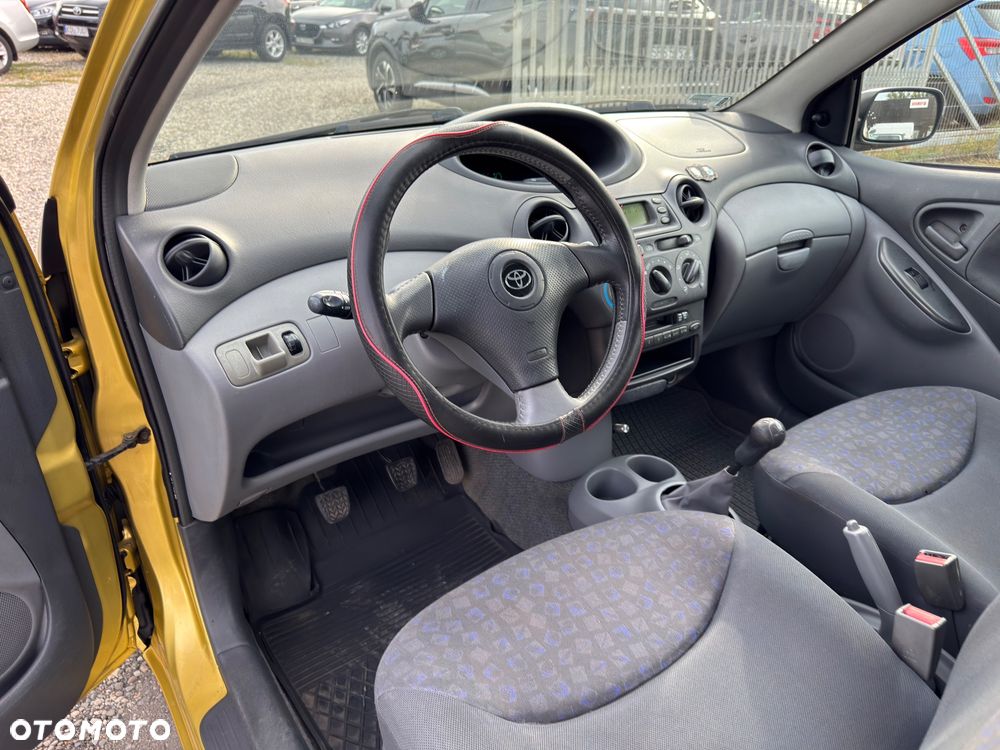 Toyota Yaris 1.0 Luna - 15