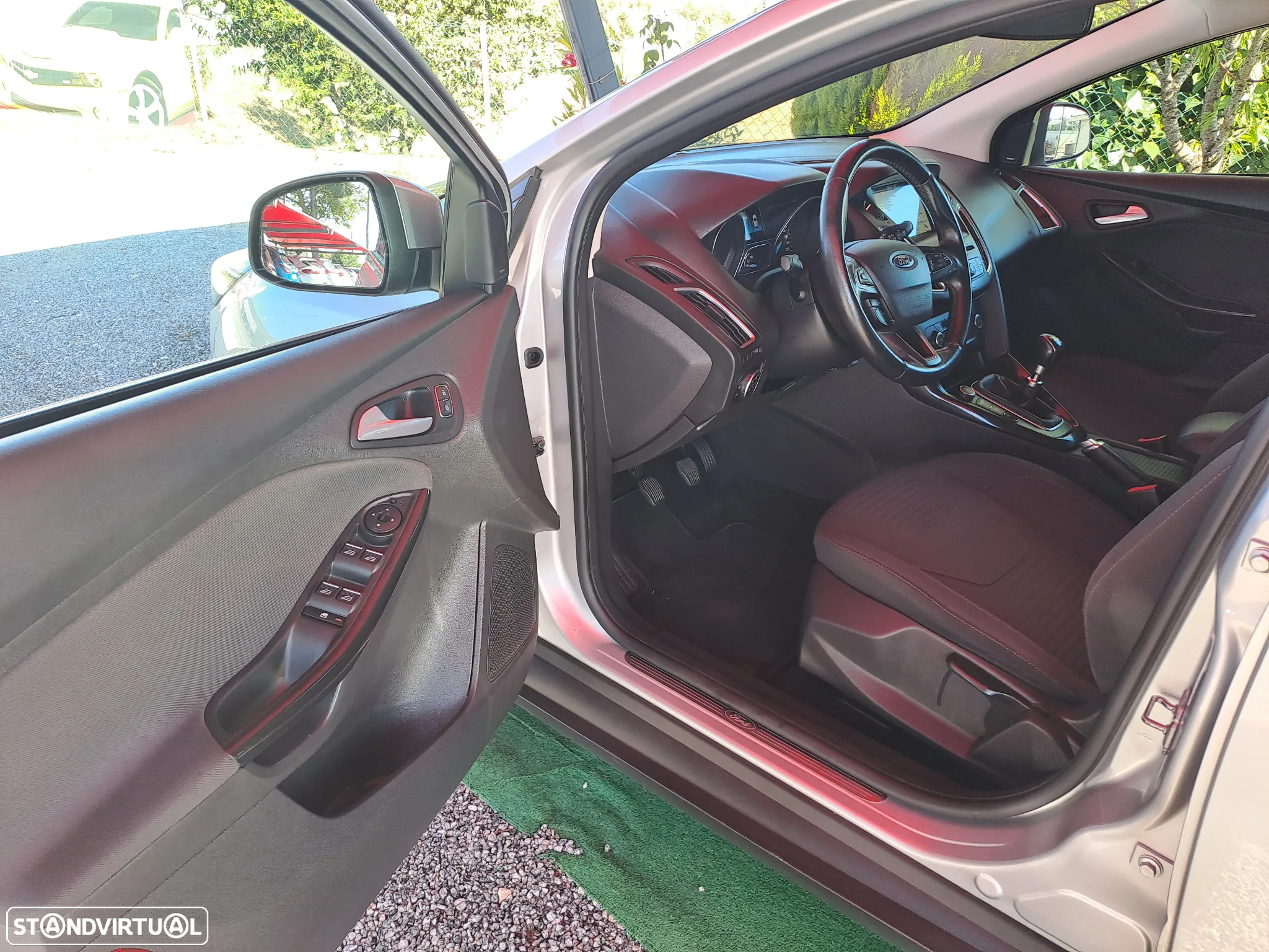 Ford Focus SW 1.5 TDCi EcoBlue Titanium - 9