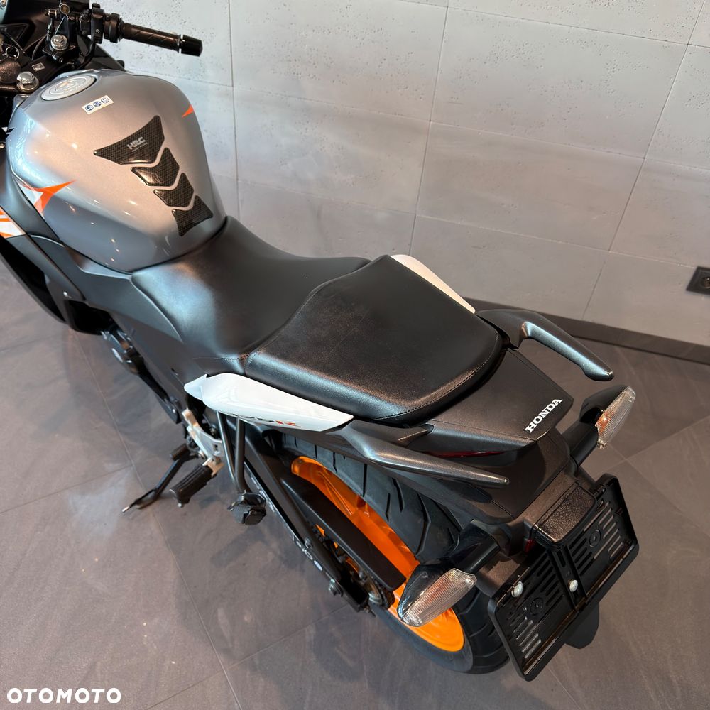 Honda CBR - 12