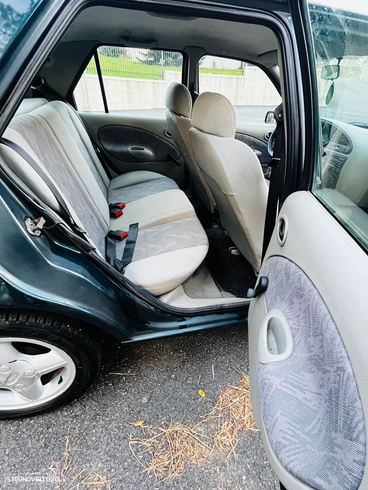 Ford Fiesta 1.25 Techno - 9