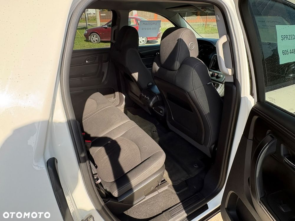 GMC Acadia - 12