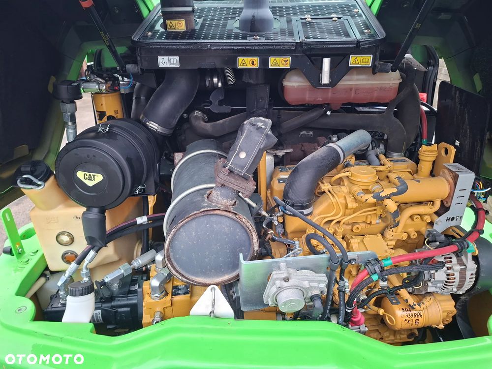 Caterpillar CAT 906 M - 20