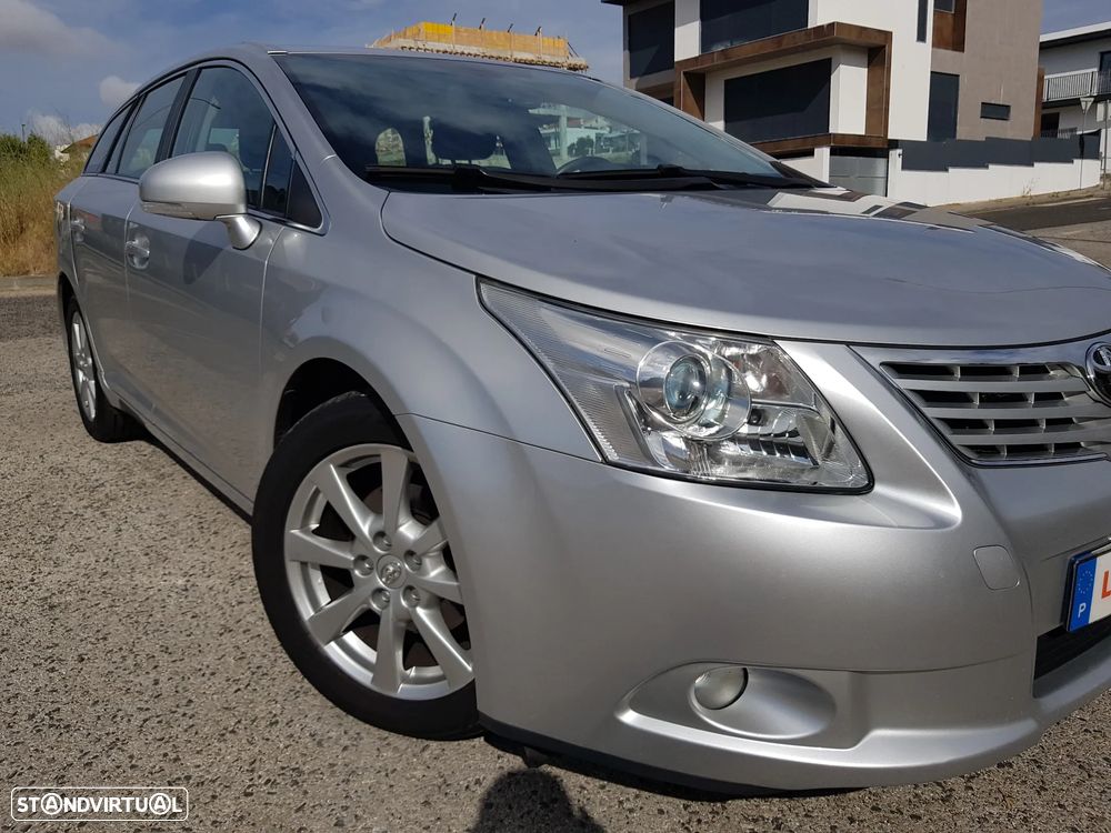 Toyota Avensis 2.0 D-4D Exclusive +Pele+GPS — fotografia 58